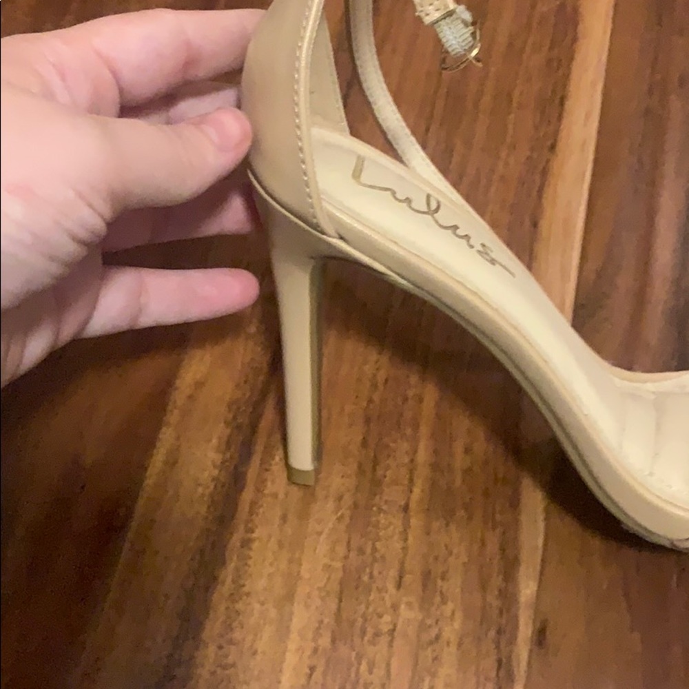 Heels - Picture 2 of 2